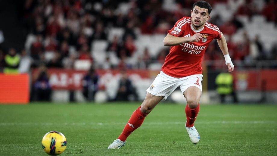 Amdouni chegou à Luz no verão emprestado pelo Burnley