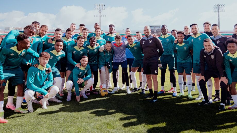 Pedro com o plantel tricolor
