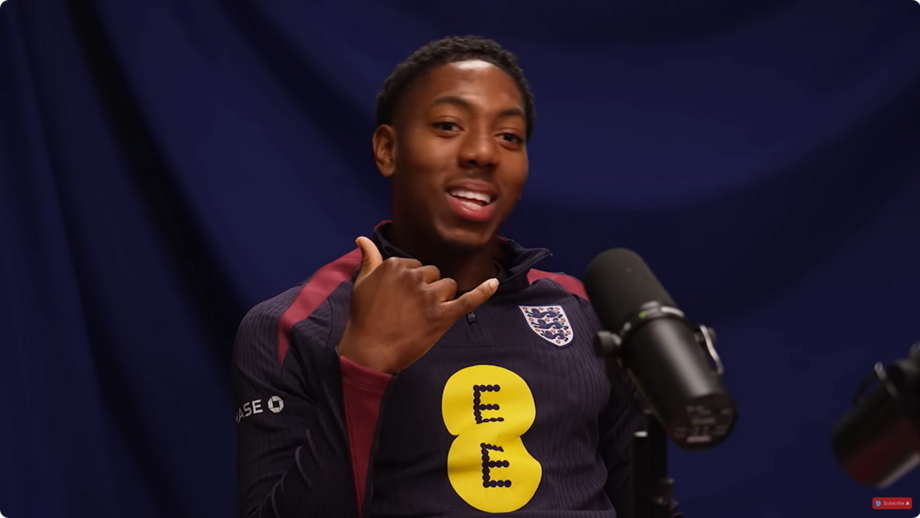 Jovem não escondeu o embaraço ao contar história