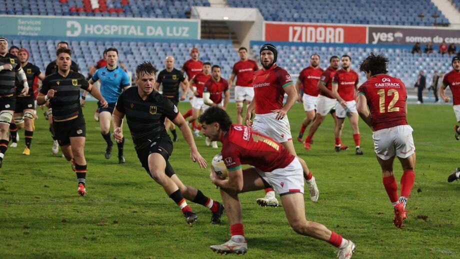 "O Rugby em Portugal -- Do início do século XX a 2020" traça a história do râguebi em Portugal