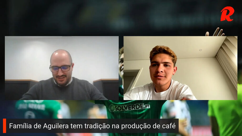 Jogador do Rio Ave num registo descontraído em entrevista a Record