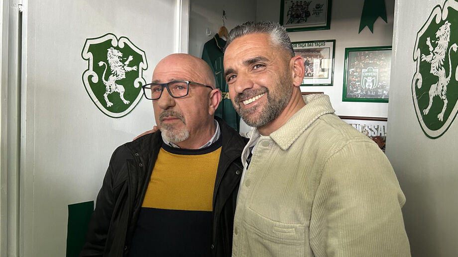Treinador do Sporting recebido em euforia no Núcleo de Mirandela