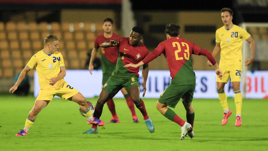 Dário Essugo ao serviço da seleção de sub-21