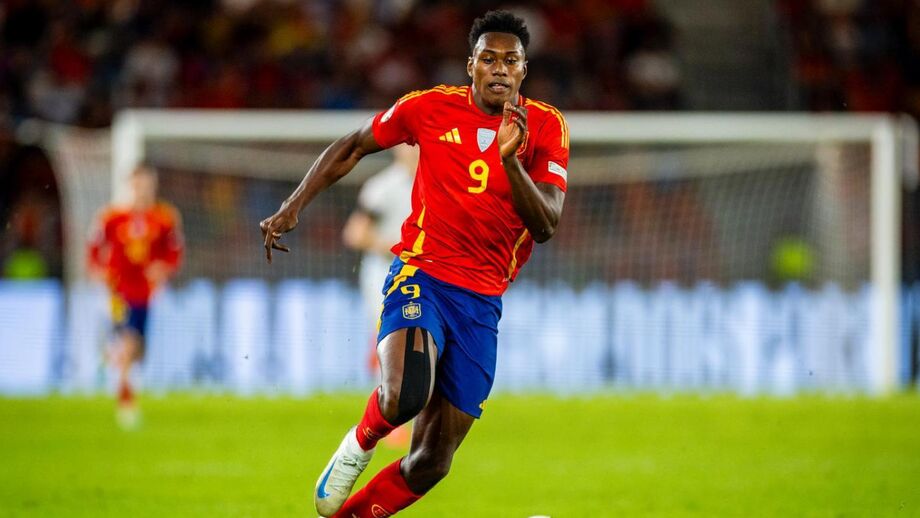 Samu em jogo pela seleção espanhola, aqui nos sub-21