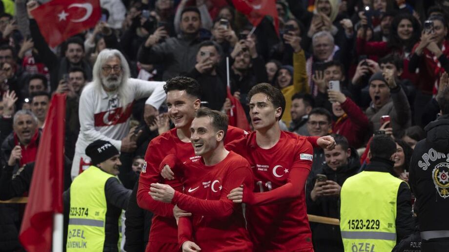 Aktürkoglu celebra pela Turquia