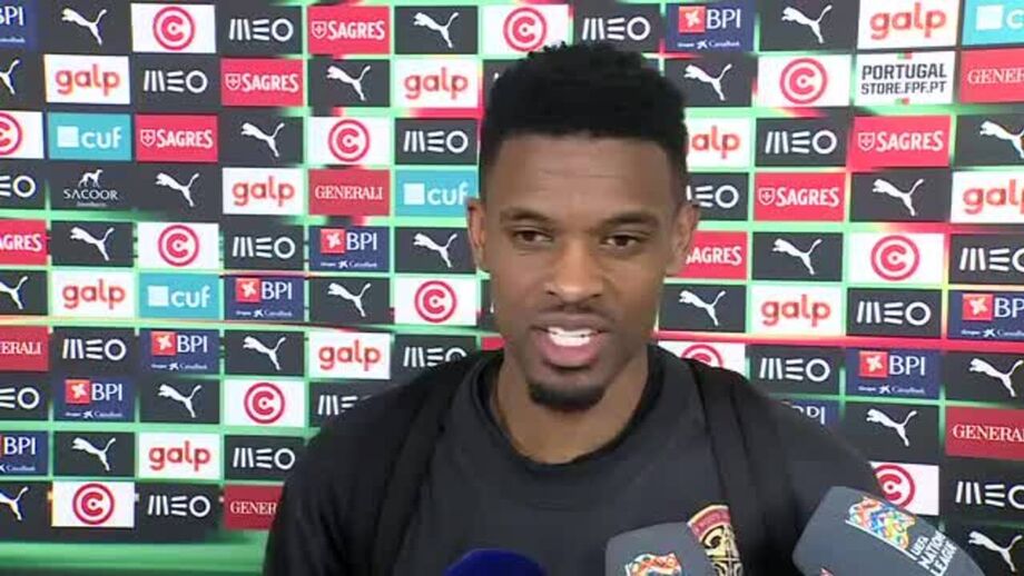 Defesa feliz pelo triunfo da Seleção Nacional