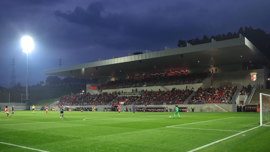Estádio Amélia Morais foi inaugurado com um particular entre equipas femininas de Sp. Braga e Paris Saint-Germain, em fevereiro
