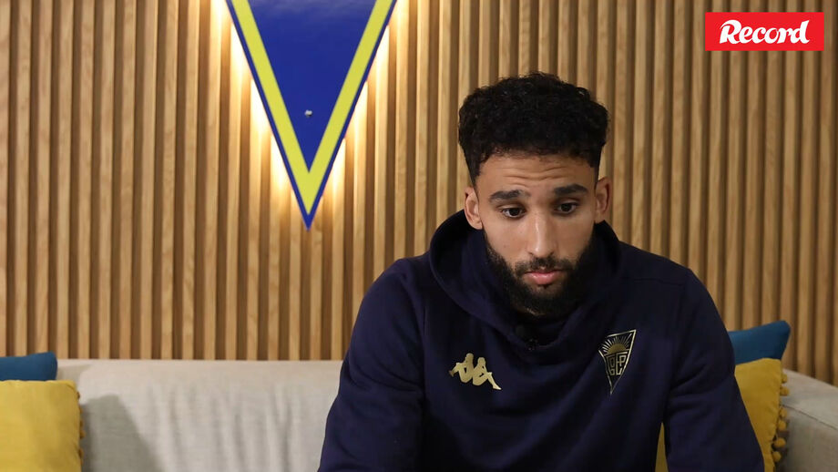 Extremo do Estoril em entrevista a Record