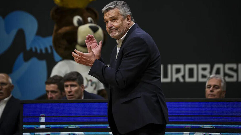Mário Gomes, selecionador de basquetebol