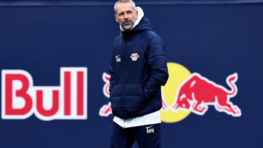 Marco Rose deixa a equipa na 6.ª posição da liga alemã