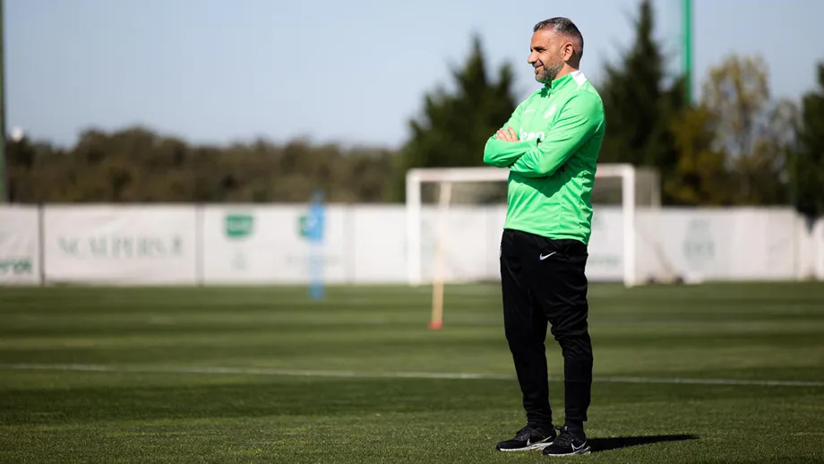 Rui Borges sorridente com a boa fase de resultados