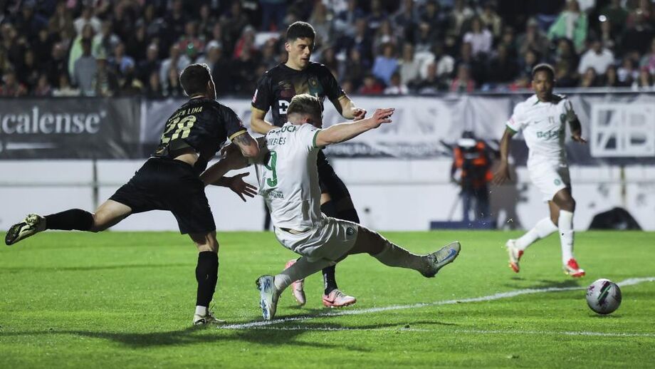 Gyökeres e Ruben Lima no E. Amadora-Sporting