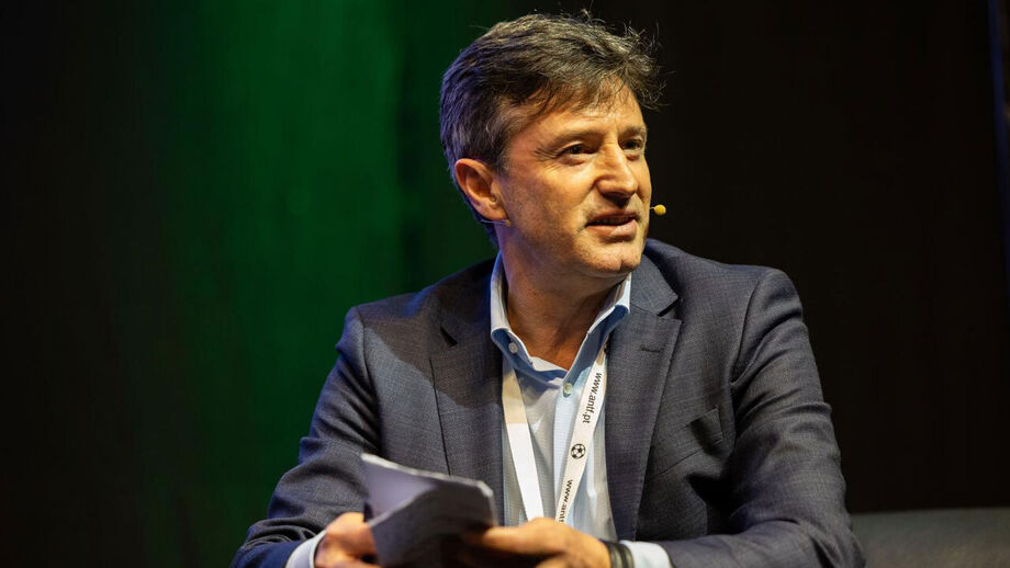 Domingos Paciência assume funções na FPF