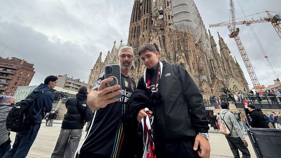 Adeptos do Benfica mostram-se confiantes em Barcelona