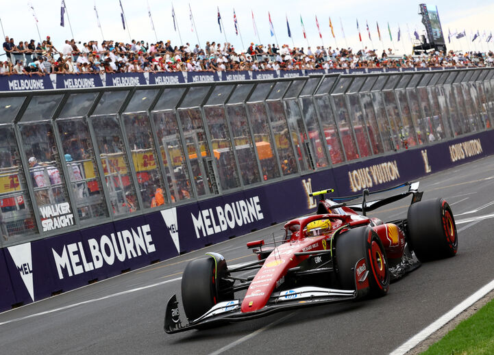Lewis Hamilton em ação na qualificação do GP da Austrália