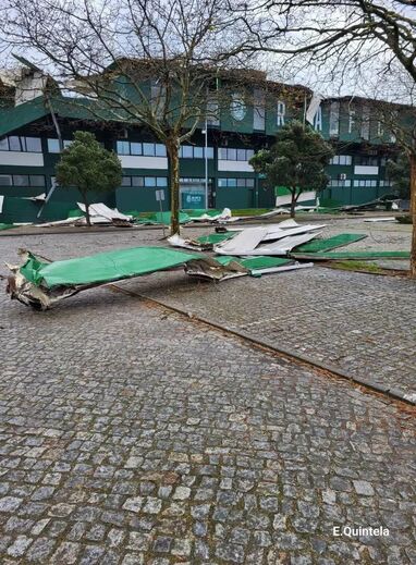 Estragos no estádio do Rio Ave
