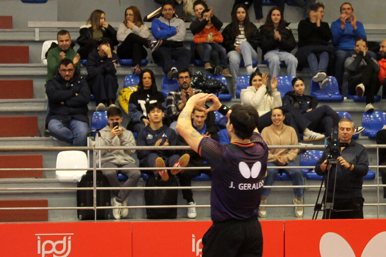 Tatiana Garnova e João Geraldo conquistam títulos nacionais de ténis de mesa
