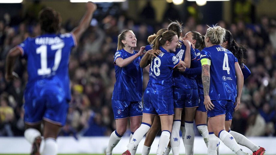 Chelsea venceu por 3-0 e deu a volta à eliminatória