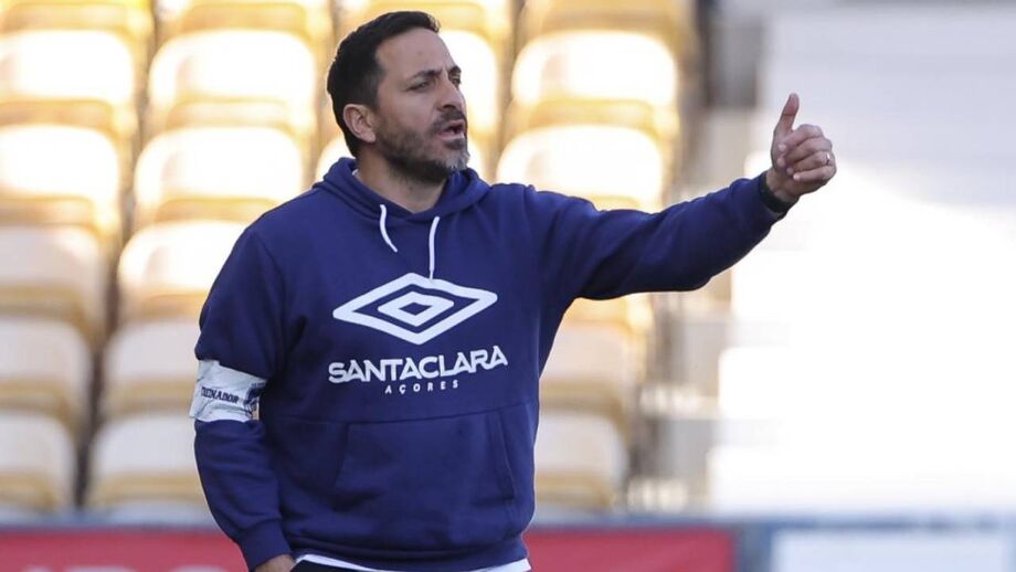 Vasco Matos, treinador do Santa Clara