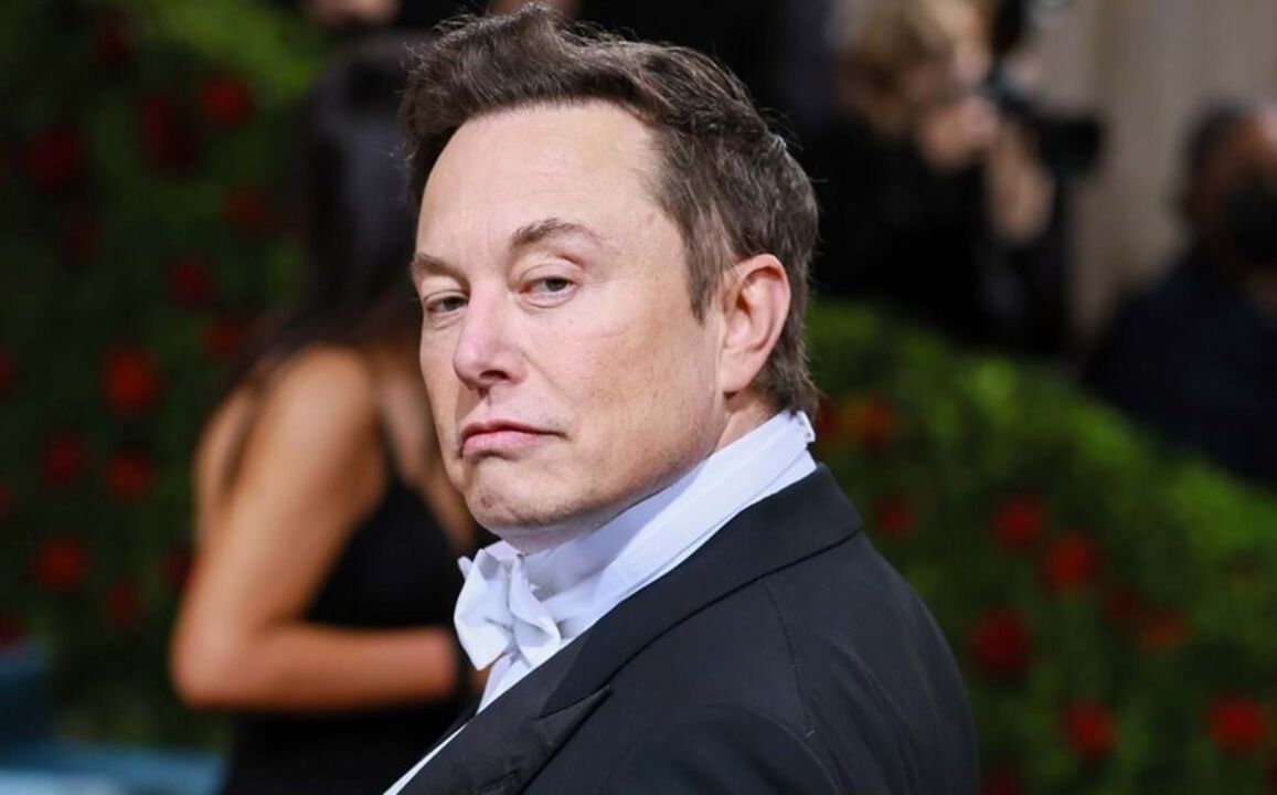Elon Musk continua a ocupar a posição de homem mais rico do mundo