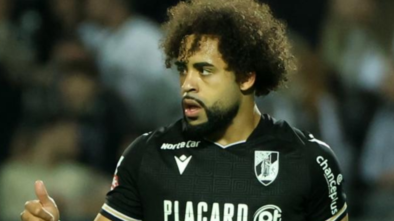 Telmo Arcanjo festeja golo ao Moreirense