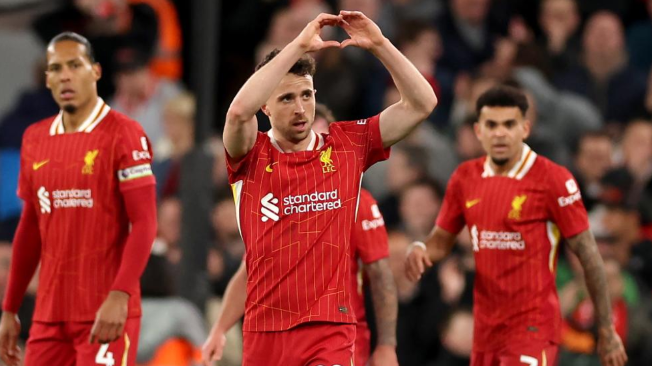 Diogo Jota festeja golo pelo Liverpool
