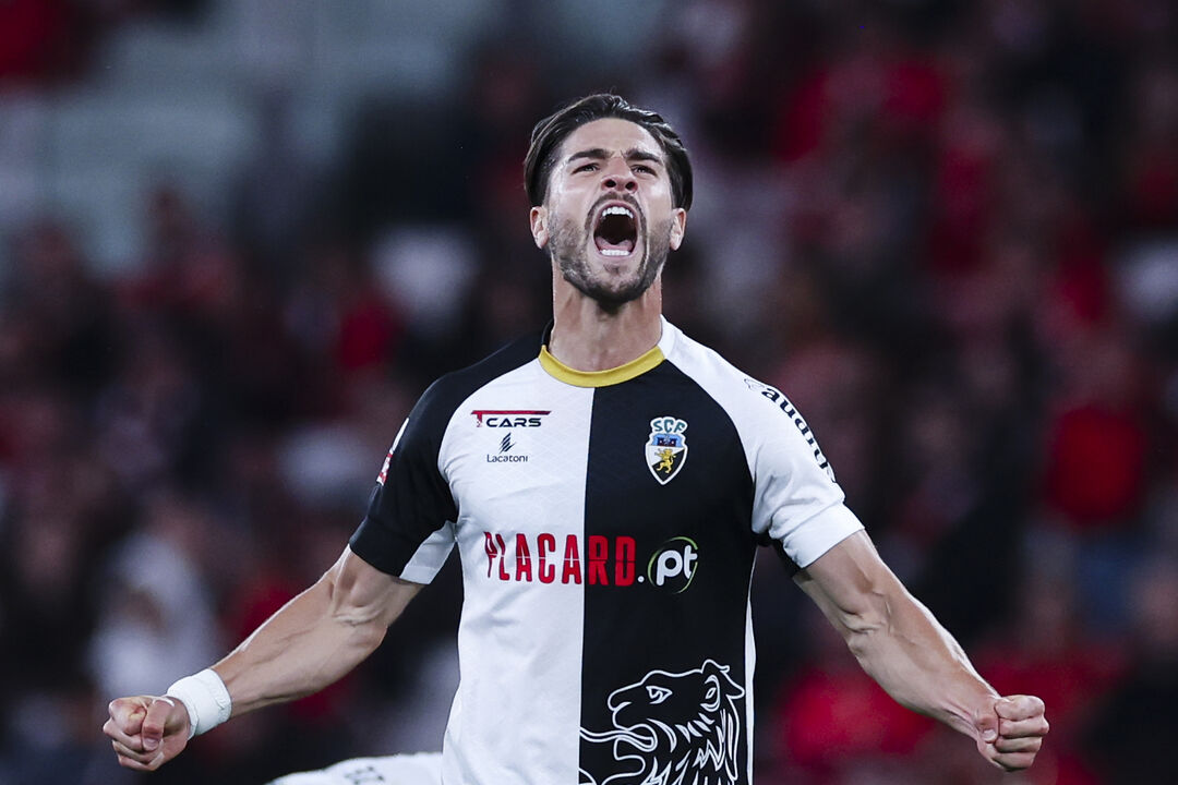 Tomás Ribeiro a festejar golo marcado ao Benfica