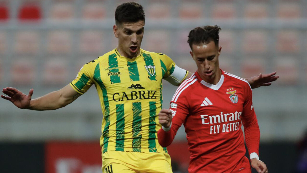 Ricardo Alves em ação pelo Tondela