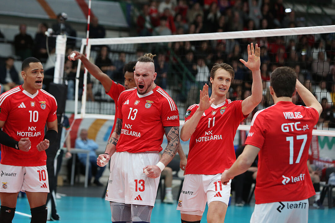 Benfica na frente da eliminatória