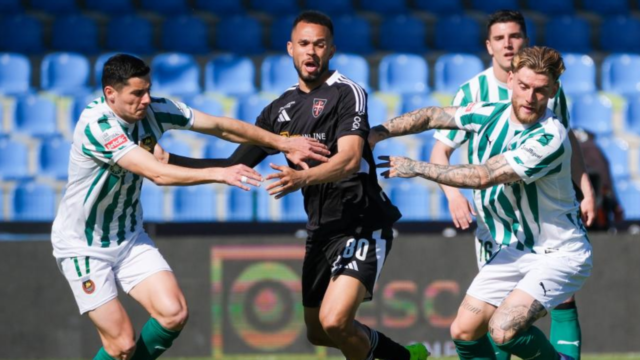 Pablo Roberto durante o jogo com o Rio Ave