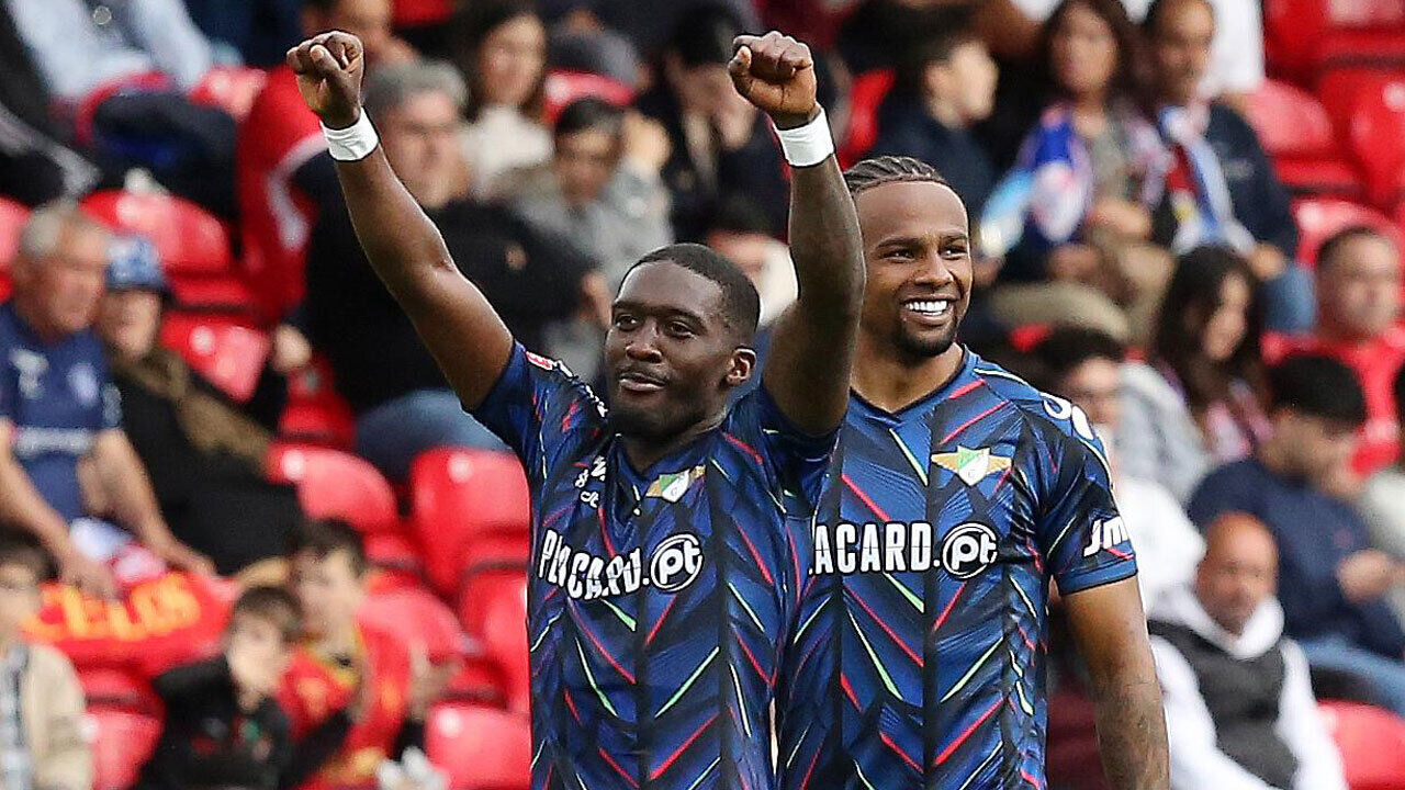 Frimpong e Maracás festejam