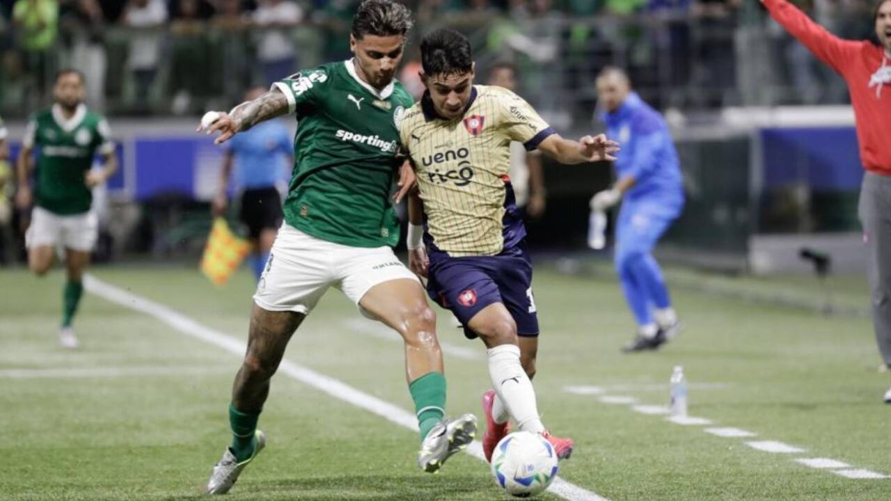 Richard Rios (Palmeiras) e Gabriel Aguayo (Cerro Porteño)