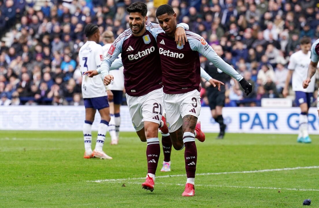 Dupla em destaque na equipa do Aston Villa