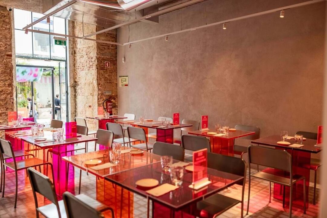 O Sophia Pizzoteca & Bar, no LX Factory, propõe para este fim de semana pizzas napolitanas mas também música