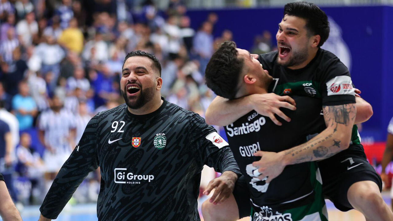 Jogadores do Sporting em festa depois da vitória no clássico com o FC Porto