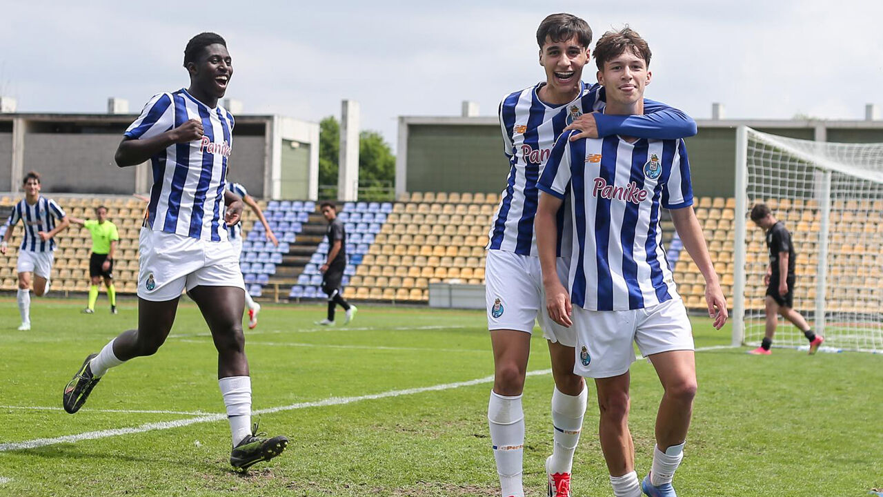 FC Porto venceu o V. Guimarães, por 3-2