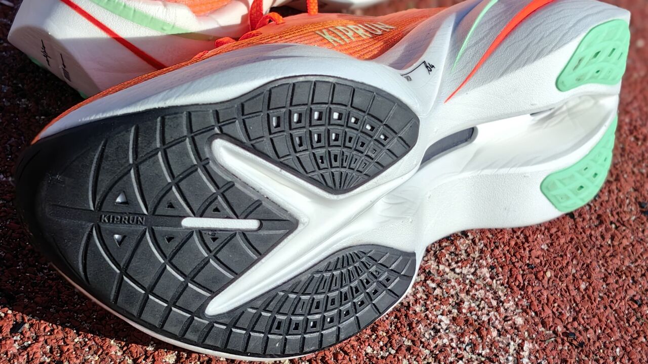 Composto da sola tem uma tração muito boa