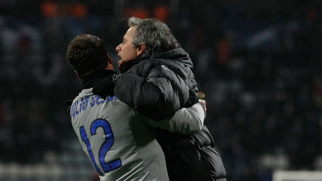 Mourinho com Júlio César em 2009