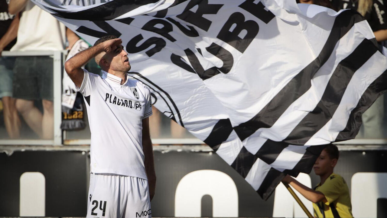 Ausência de Borevkovic abre espaço a Villanueva e Filipe Relvas