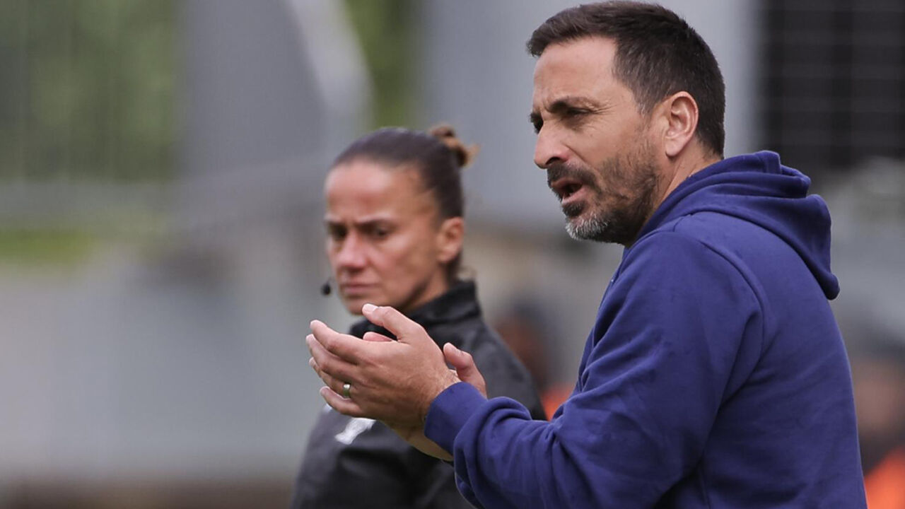 Vasco Matos no banco do Santa Clara