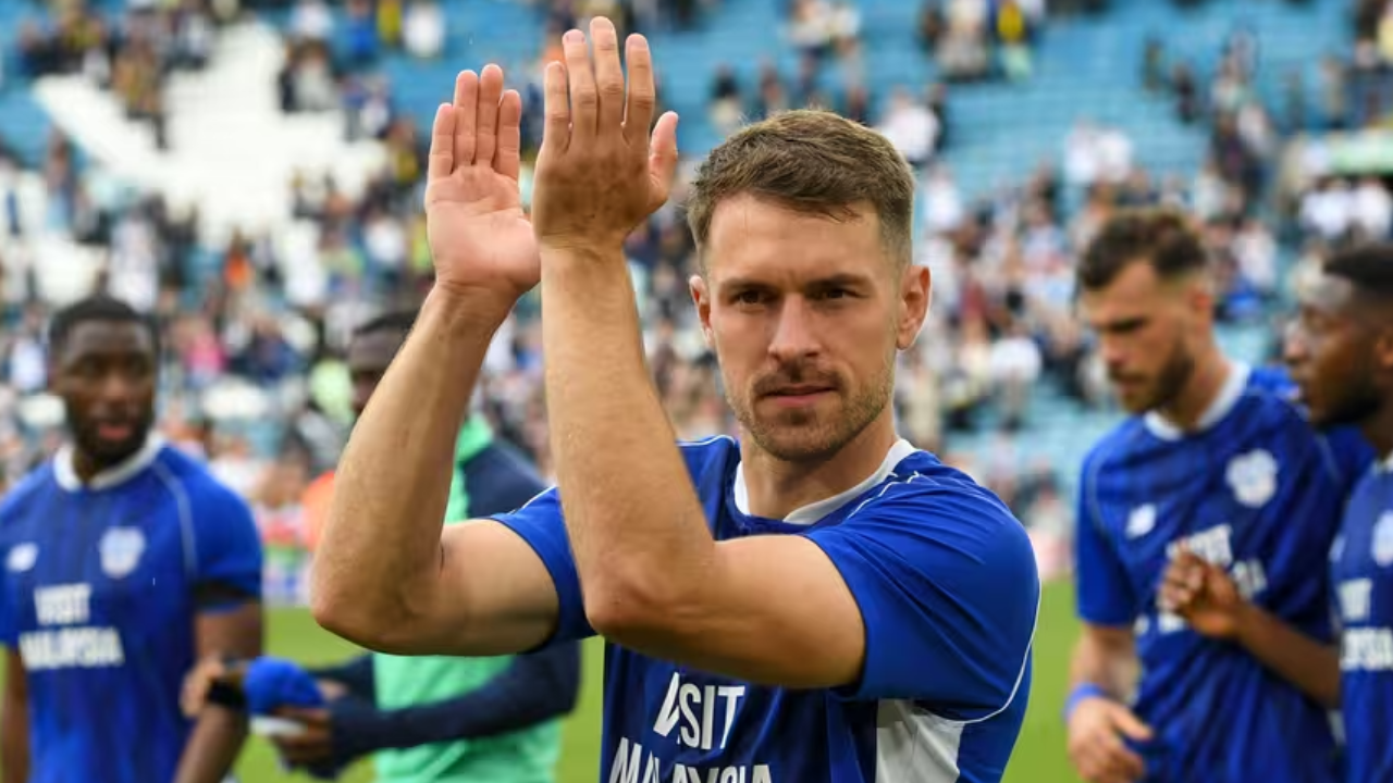 Aaron Ramsey vai assumir o papel de treinador-jogador do Cardiff