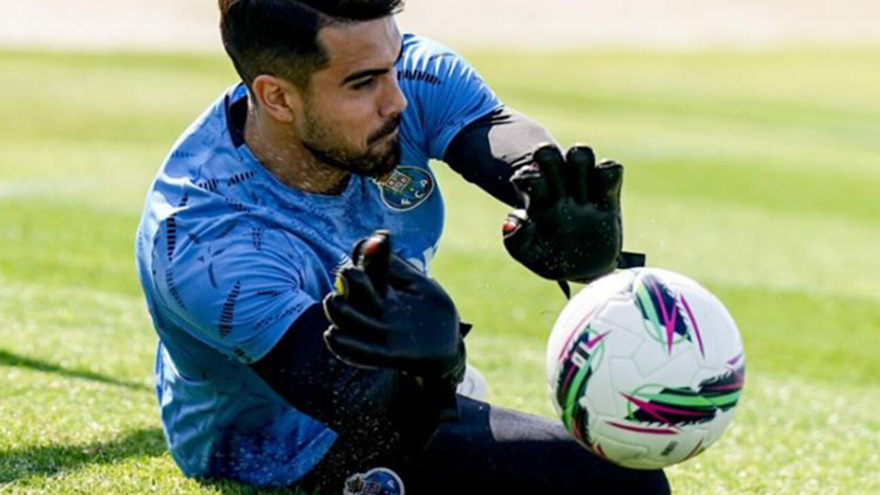 Diogo Costa no treino