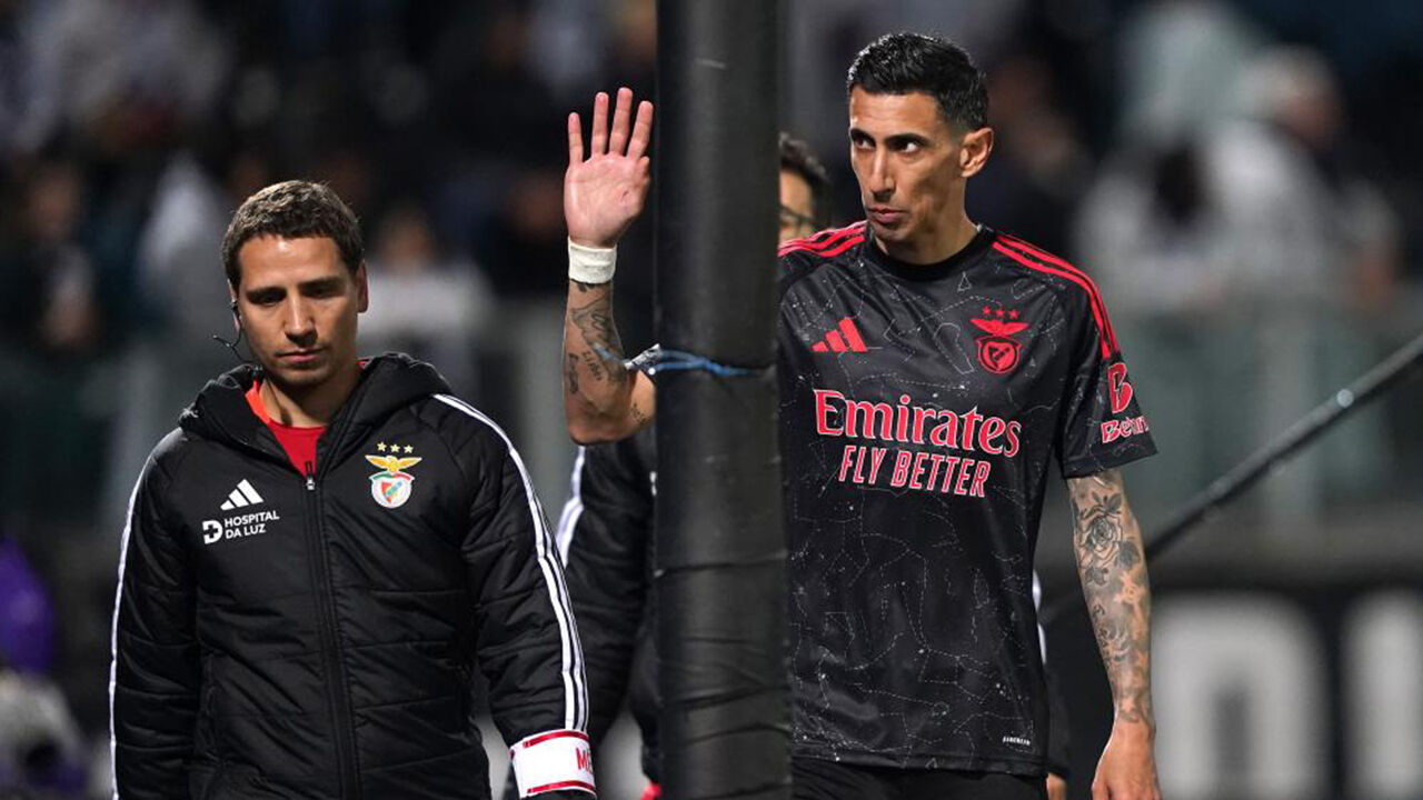 Di María, que cumpria o  quatro  desafio seguido como  titular,  para o campeonato,  saiu  aos 53  minutos