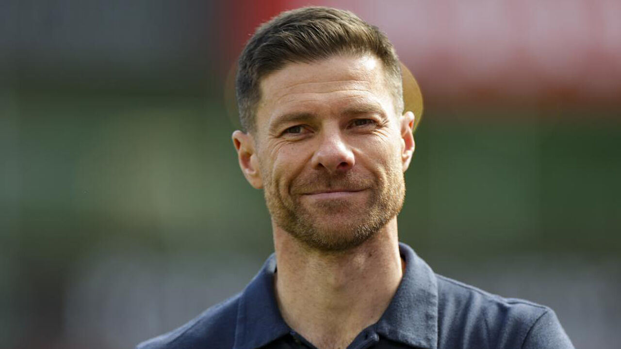 Xabi Alonso orienta o Bayer Leverkusen desde 2022