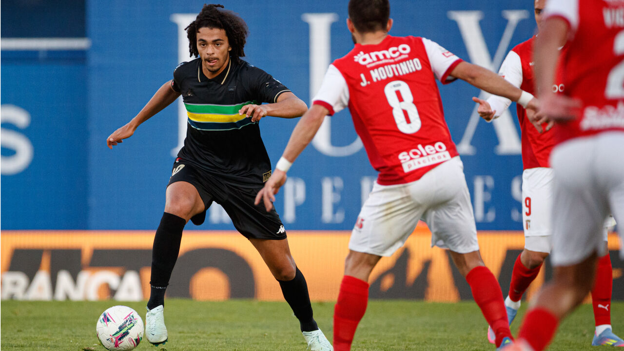 Tiago Brito estreou-se pelo Estoril