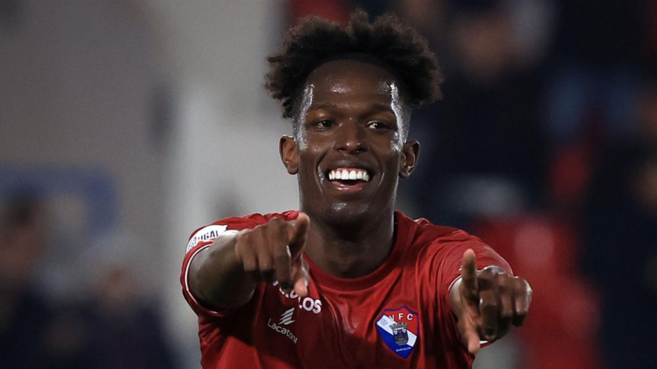 Félix Correia festeja golo pelo Gil Vicente