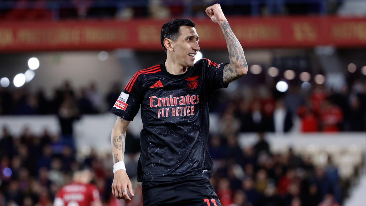 Di María festeja golo do Benfica