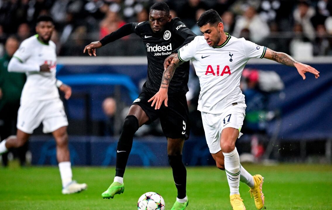 Romero em duelo com Kolo Muani