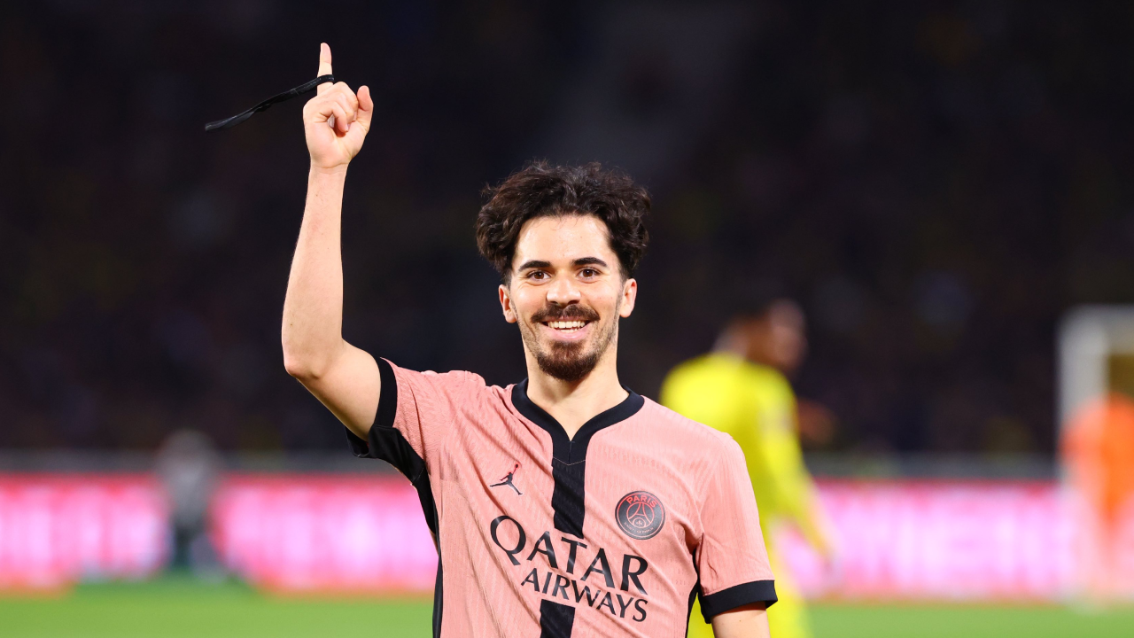 Vitinha festeja o golo frente ao Nantes