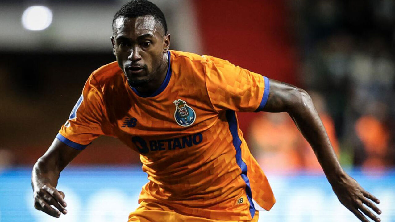 Otávio, central do FC Porto